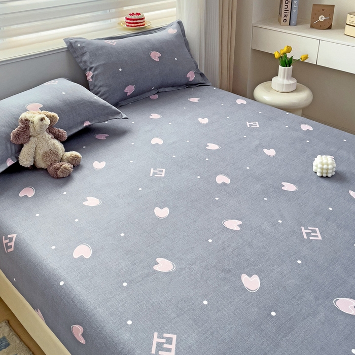 91家纺网 家纺一手货源 找家纺 好亿来家纺 2025新款亲肤磨毛单层床笠 心心相印-灰