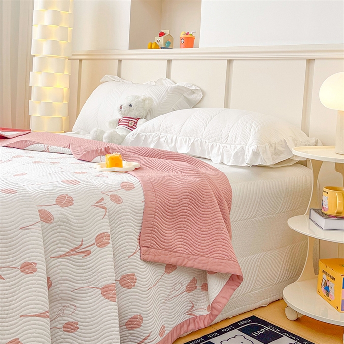 91家纺网 家纺一手货源 找家纺 OL家纺 2024新款单品天丝双面直角床盖 郁金香-红