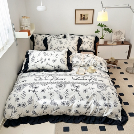 91家纺网 家纺一手货源 找家纺 花伞家居 2024新款赫本系列黑白花边水洗棉四件套 花路