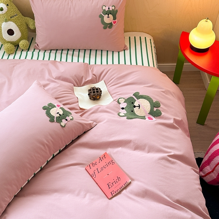 91家纺网 家纺一手货源 找家纺 柚子YOUTH 2024新款40支全棉水洗棉印+绣跑量款四件套 约克熊