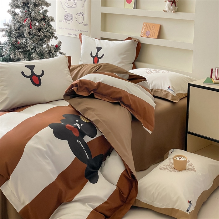 91家纺网 家纺一手货源 找家纺 蓝米卡夫 2024新品A类全棉活性数码-卡漫系列 卡漫-咖啡爱犬