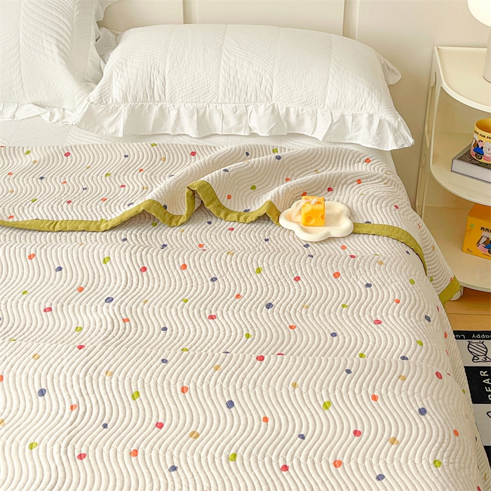 91家纺网 家纺一手货源 找家纺 OL家纺 2024新款单品天丝双面直角床盖 初遇