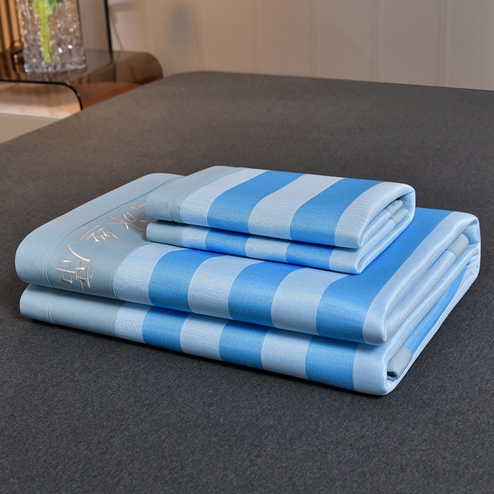 91家纺网 家纺一手货源 找家纺 简一 2024新款A类经典条纹抗菌冰丝席 钴蓝床单款