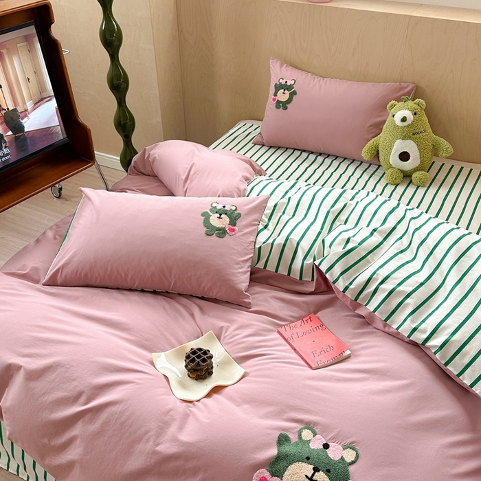 91家纺网 家纺一手货源 找家纺 柚子YOUTH 2024新款40支全棉水洗棉印+绣跑量款四件套 约克熊