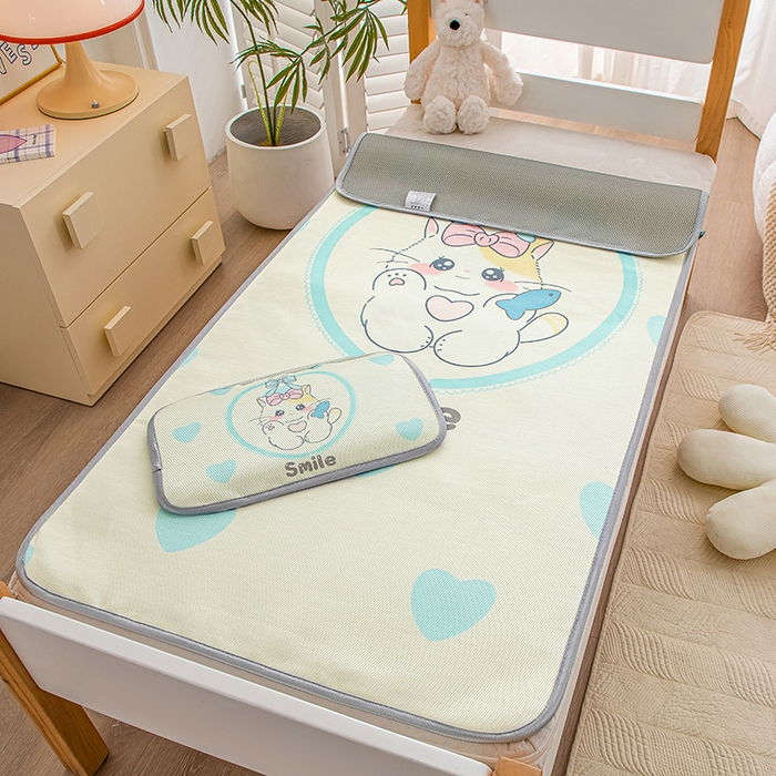 91家纺网 家纺一手货源 找家纺 欣品希家纺 2024新款A类冰丝印花儿童凉席三件套 可爱猫