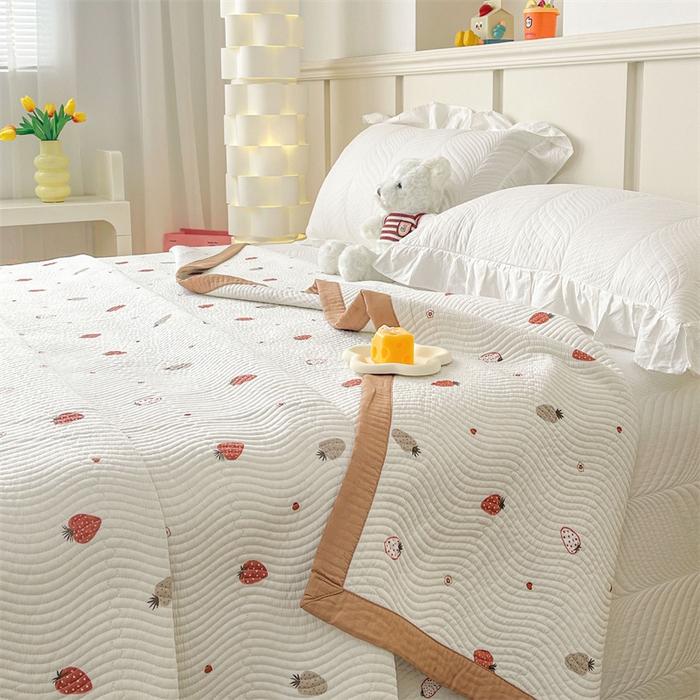 91家纺网 家纺一手货源 找家纺 OL家纺 2024新款单品天丝双面直角床盖 芝芝莓莓-米