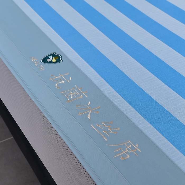 91家纺网 家纺一手货源 找家纺 简一 2024新款A类经典条纹抗菌冰丝席-床笠款 钴蓝床笠款