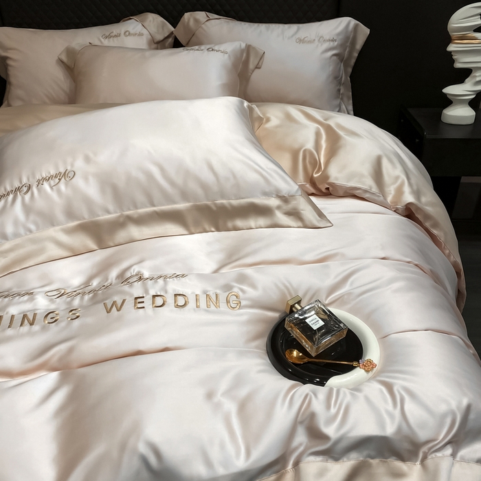 91家纺网 家纺一手货源 找家纺 优悦生活馆 2024新款永恒款冰丝刺绣四件套-风格二 永恒-裸粉