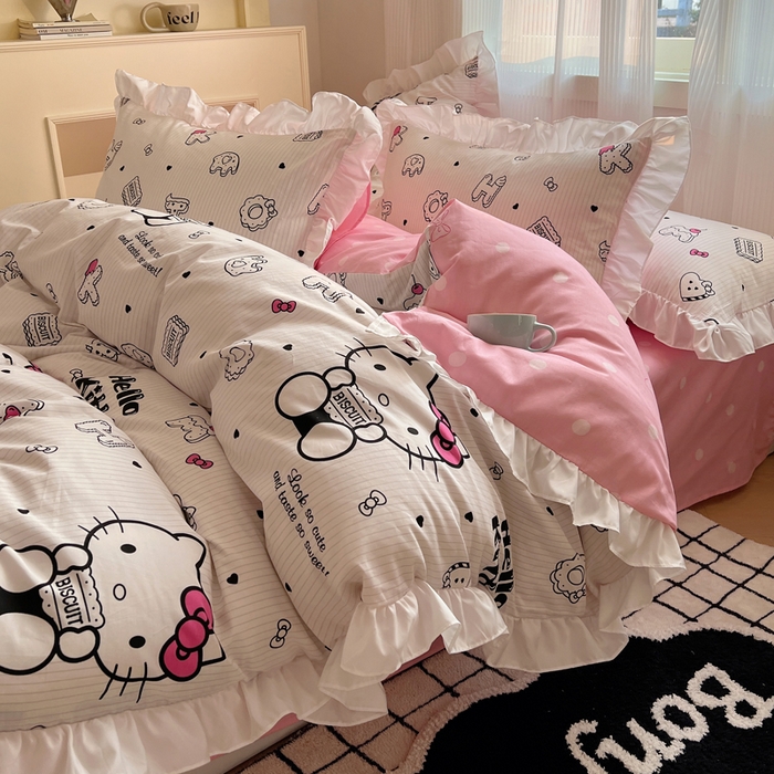 91家纺网 家纺一手货源 找家纺 三朵 2024年全棉白色花边三丽鸥系列四件套 花边-字母KT