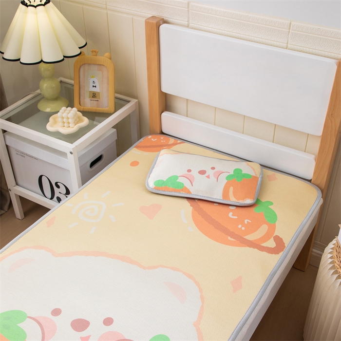 91家纺网 家纺一手货源 找家纺 欣品希家纺 2024新款A类冰丝印花儿童凉席三件套 大白熊