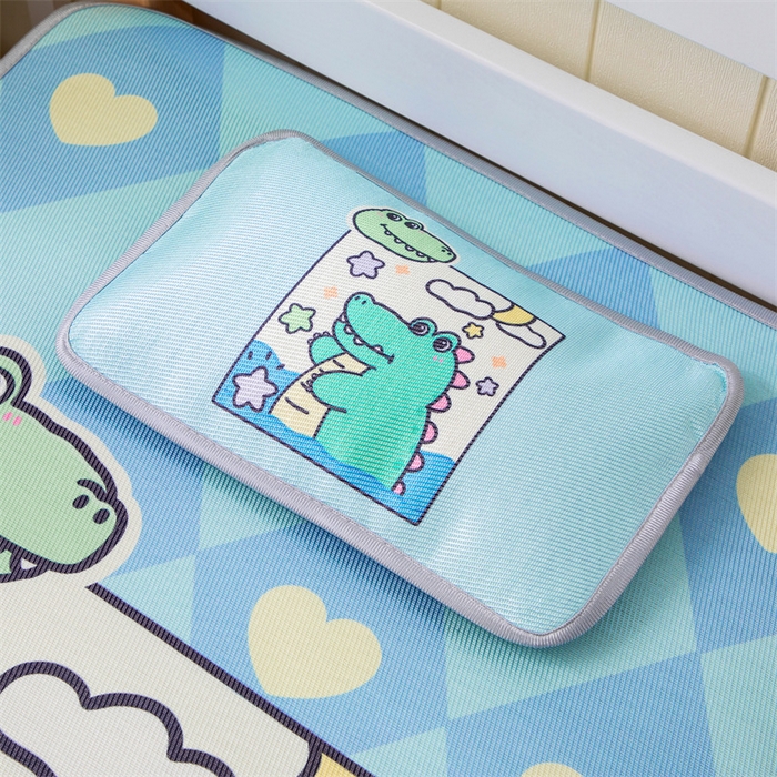 91家纺网 家纺一手货源 找家纺 欣品希家纺 2024新款A类冰丝印花儿童凉席三件套 小鳄鱼