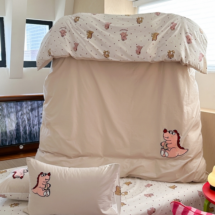 91家纺网 家纺一手货源 找家纺 柚子YOUTH 2024新款40支全棉水洗棉印+绣跑量款四件套 恐龙