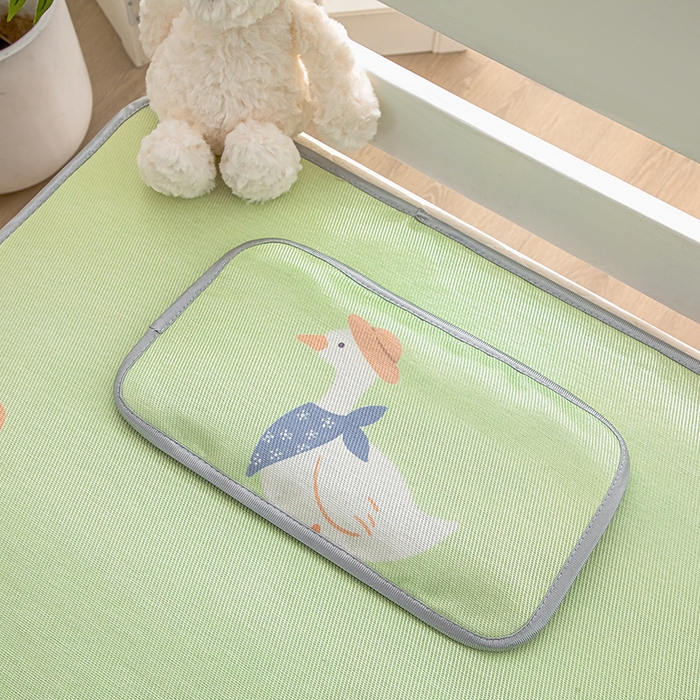 91家纺网 家纺一手货源 找家纺 欣品希家纺 2024新款A类冰丝印花儿童凉席三件套 小鸭子