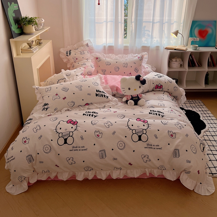 91家纺网 家纺一手货源 找家纺 三朵 2024年全棉白色花边三丽鸥系列四件套 花边-字母KT