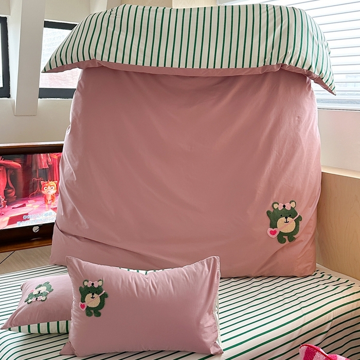 91家纺网 家纺一手货源 找家纺 柚子YOUTH 2024新款40支全棉水洗棉印+绣跑量款四件套 约克熊