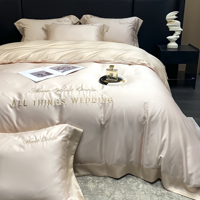 91家纺网 家纺一手货源 找家纺 优悦生活馆 2024新款永恒款冰丝刺绣四件套-风格二 永恒-裸粉