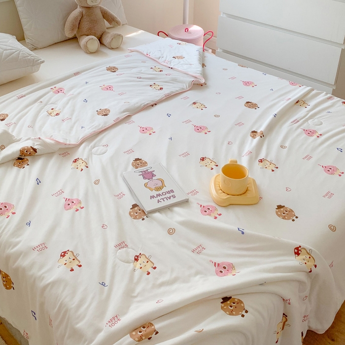 91家纺网 家纺一手货源 找家纺 澳萝拉 2024新款A类针织印花夏被 吐司酱