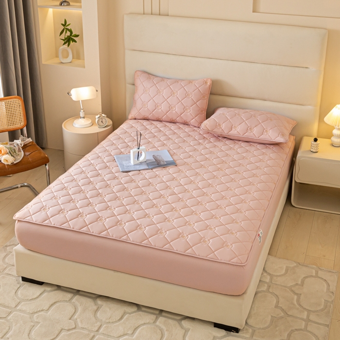 91家纺网 家纺一手货源 找家纺 鑫钰 2024新款A类原棉大豆夹棉床笠-花语 花语-豆沙粉