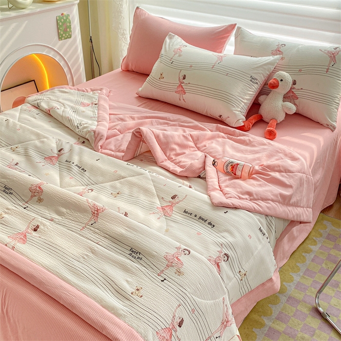 91家纺网 家纺一手货源 找家纺 可思家纺 2024新款A类泡泡纱夏被四件套 精灵之舞