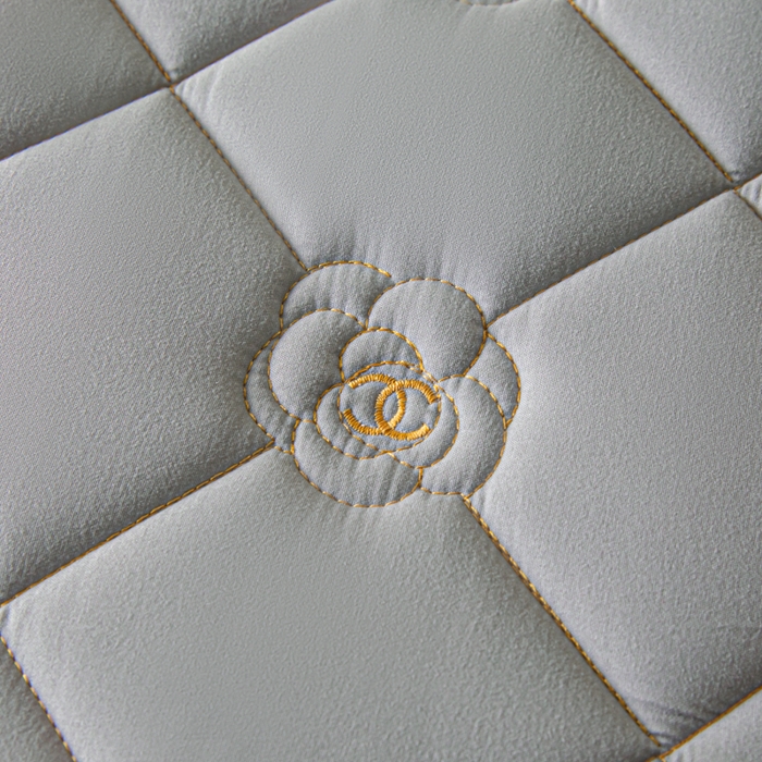 91家纺网 家纺一手货源 找家纺 鑫钰 2024新款A类原棉大豆抗菌床护垫-花语 花语-雅致灰