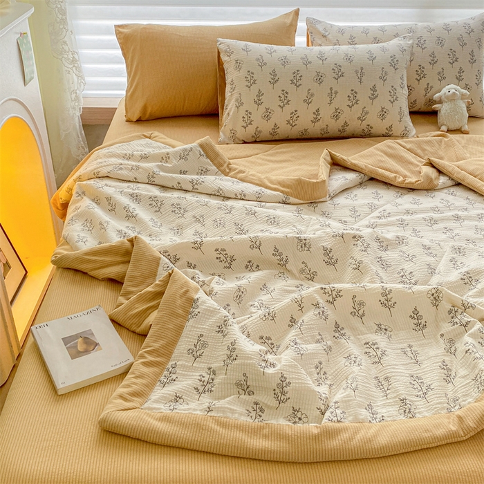 91家纺网 家纺一手货源 找家纺 可思家纺 2024新款A类泡泡纱夏被四件套 浅浅花漾