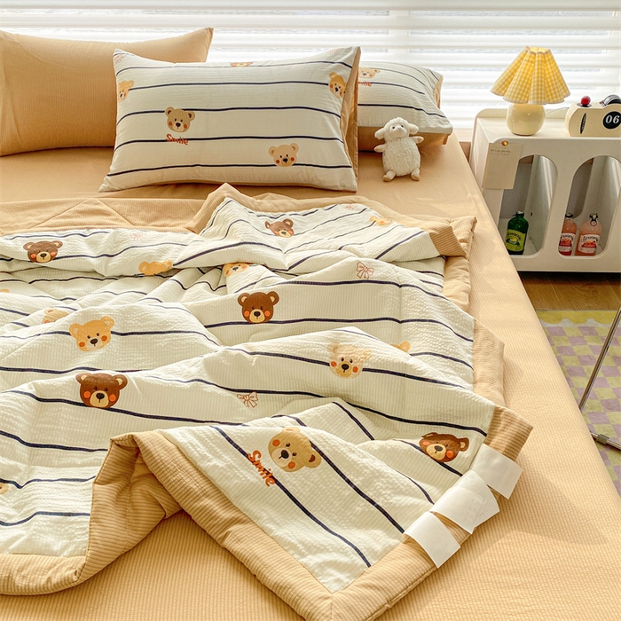 91家纺网 家纺一手货源 找家纺 可思家纺 2024新款A类泡泡纱夏被四件套 布朗熊