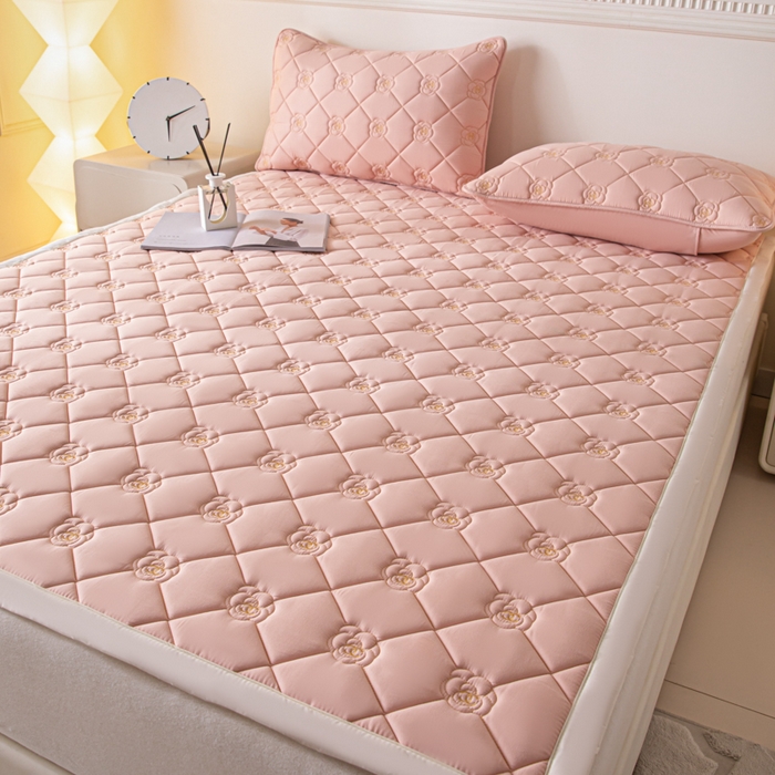 91家纺网 家纺一手货源 找家纺 鑫钰 2024新款A类原棉大豆抗菌床护垫-花语 花语-豆沙粉