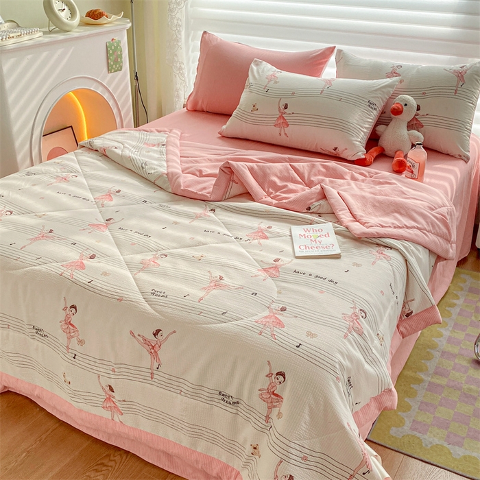 91家纺网 家纺一手货源 找家纺 可思家纺 2024新款A类泡泡纱夏被四件套 精灵之舞