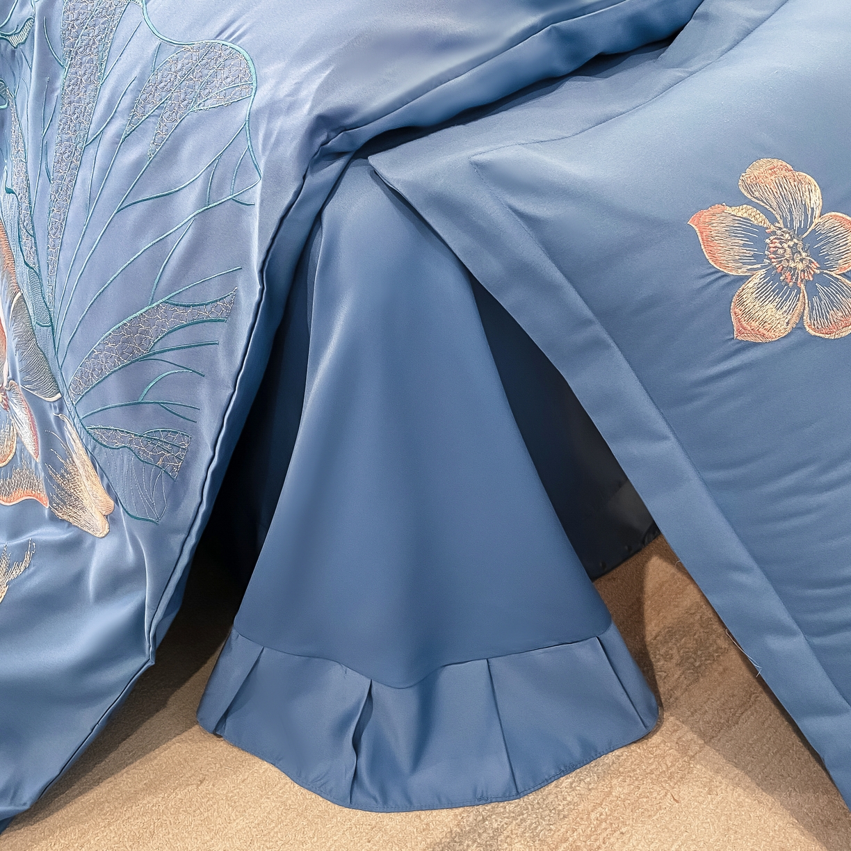 91家纺网 家纺一手货源 找家纺 大麦乐田 2024新款磨毛刺绣四件套-出水芙蓉  出水芙蓉-宾利兰