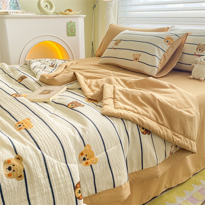 91家纺网 家纺一手货源 找家纺 可思家纺 2024新款A类泡泡纱夏被四件套 布朗熊