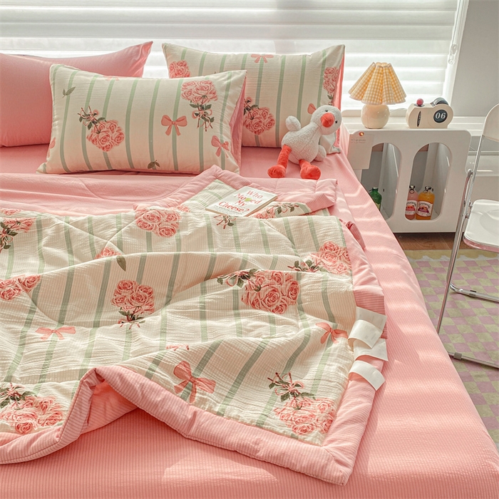 91家纺网 家纺一手货源 找家纺 可思家纺 2024新款A类泡泡纱夏被四件套 浪漫蝴蝶结