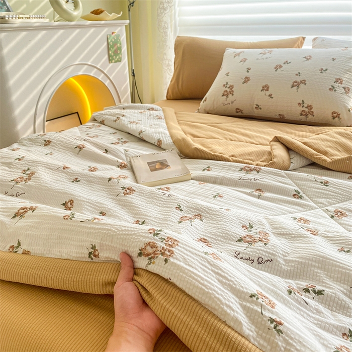 91家纺网 家纺一手货源 找家纺 可思家纺 2024新款A类泡泡纱夏被四件套 朝朝暮暮