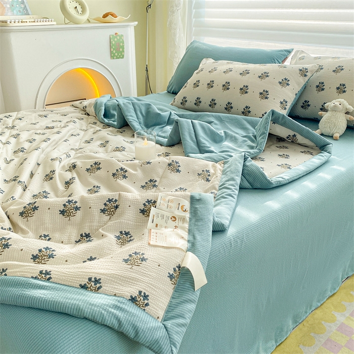 91家纺网 家纺一手货源 找家纺 可思家纺 2024新款A类泡泡纱夏被四件套 月婉花庭