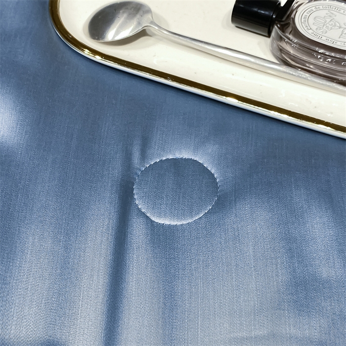 91家纺网 家纺一手货源 找家纺 笙意家纺 2025新款冰丝宽边款夏被-克里斯汀系列 克里斯汀-宾利蓝+山灰