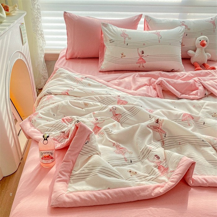 91家纺网 家纺一手货源 找家纺 可思家纺 2024新款A类泡泡纱夏被四件套 精灵之舞