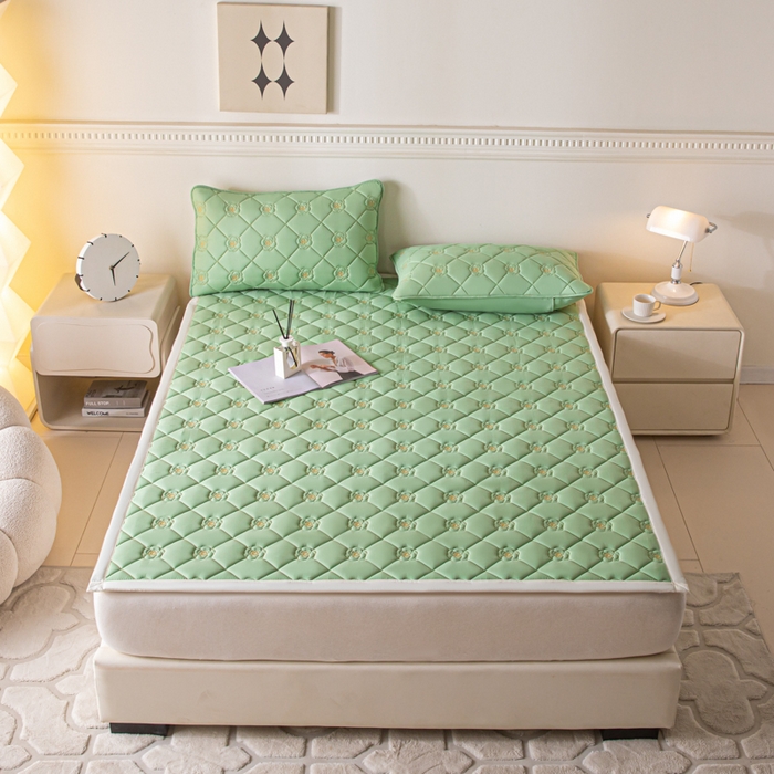 91家纺网 家纺一手货源 找家纺 鑫钰 2024新款A类原棉大豆抗菌床护垫-花语 花语-时尚绿