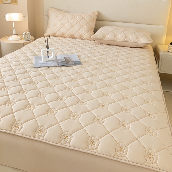 91家纺网 家纺一手货源 找家纺 鑫钰 2024新款A类原棉大豆夹棉床笠-花语 花语-香槟驼