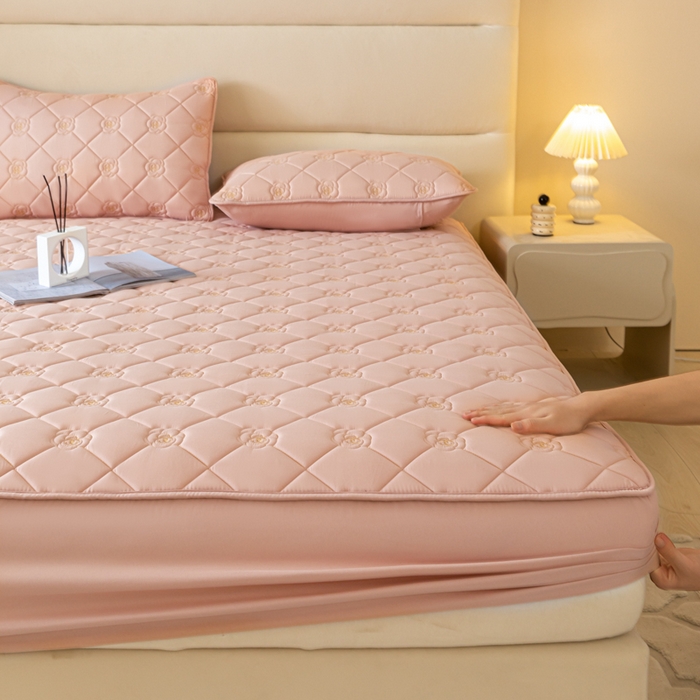 91家纺网 家纺一手货源 找家纺 鑫钰 2024新款A类原棉大豆夹棉床笠-花语 花语-豆沙粉