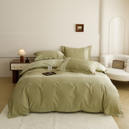 91家纺网 家纺一手货源 找家纺 艾莱家纺 2024新款A类全棉长绒棉加厚刺绣+宽边+撞色拼接四件套--春恋系列 春恋-清新绿