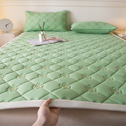 鑫钰 2024新款A类原棉大豆抗菌床护垫-花语 花语-时尚绿