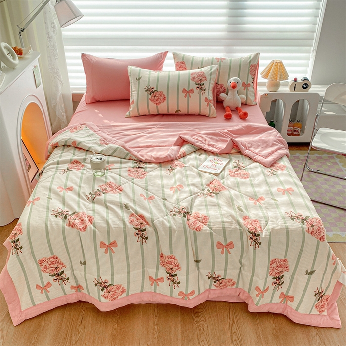 91家纺网 家纺一手货源 找家纺 可思家纺 2024新款A类泡泡纱夏被四件套 浪漫蝴蝶结