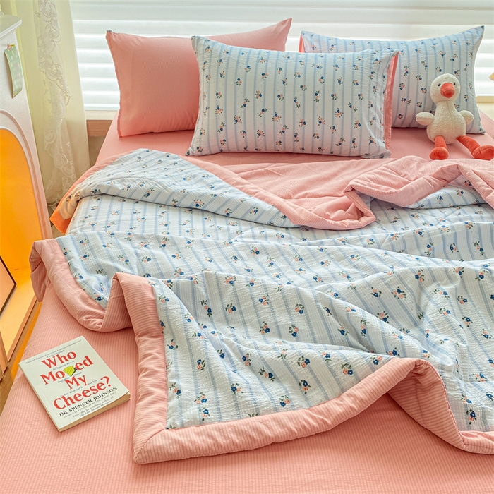 91家纺网 家纺一手货源 找家纺 可思家纺 2024新款A类泡泡纱夏被四件套 浪漫花园