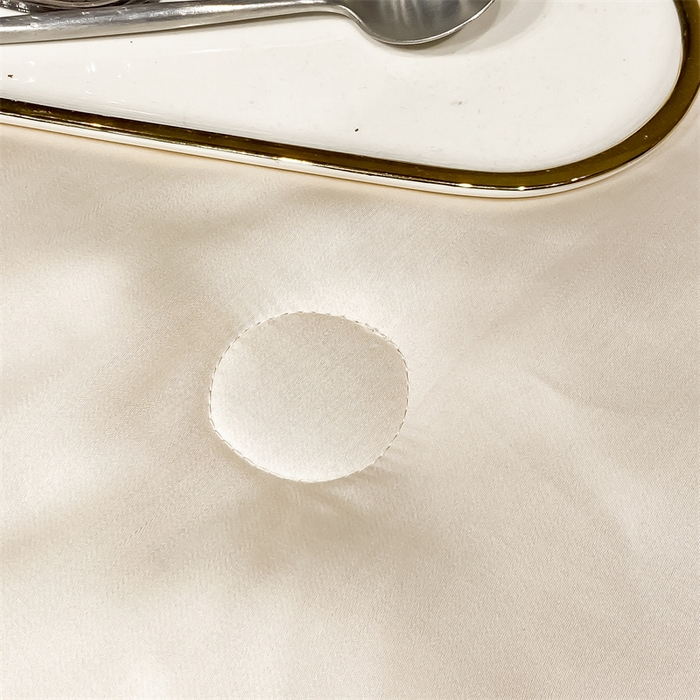 91家纺网 家纺一手货源 找家纺 笙意家纺 2025新款冰丝宽边款夏被-克里斯汀系列 克里斯汀-奶昔白+奶茶