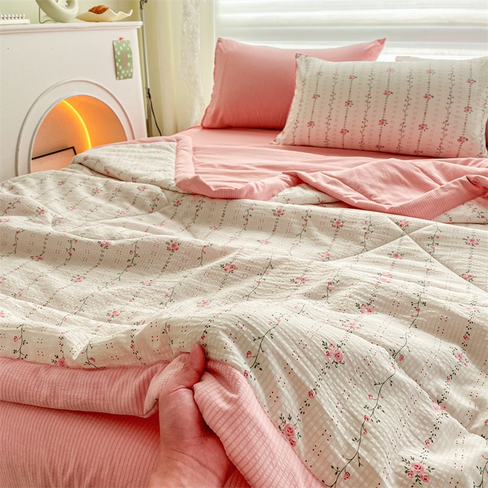 91家纺网 家纺一手货源 找家纺 可思家纺 2024新款A类泡泡纱夏被四件套 如梦花季