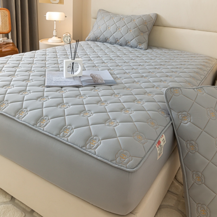 91家纺网 家纺一手货源 找家纺 鑫钰 2024新款A类原棉大豆夹棉床笠-花语 花语-雅致灰