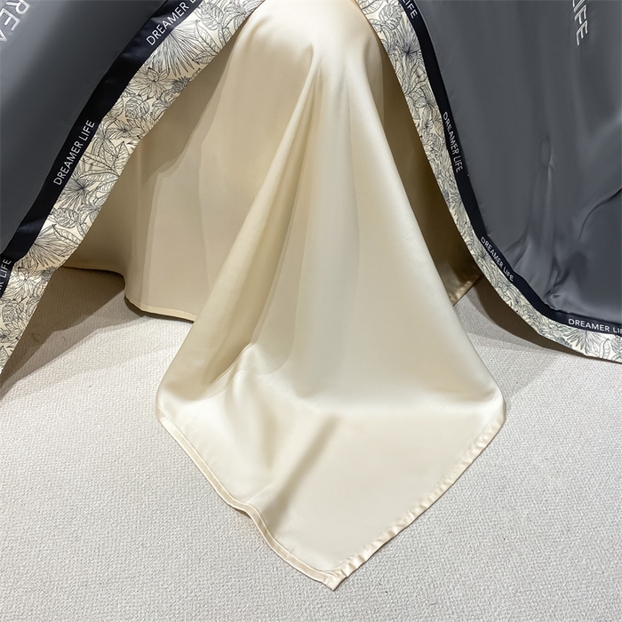 91家纺网 家纺一手货源 找家纺 笙意家纺 2025新款冰丝宽边款夏被-克里斯汀系列 克里斯汀-高级灰+奶茶