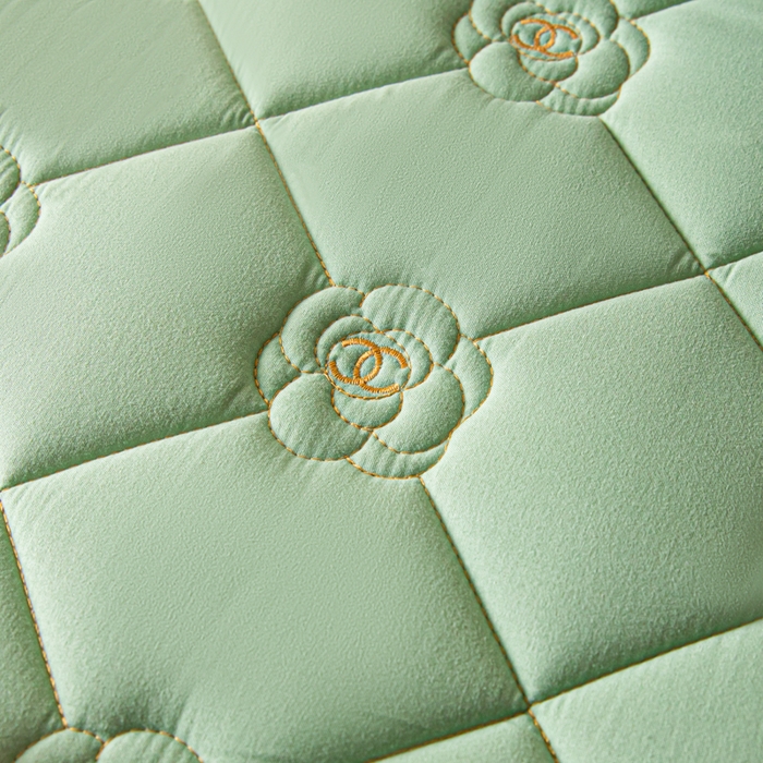 91家纺网 家纺一手货源 找家纺 鑫钰 2024新款A类原棉大豆抗菌床护垫-花语 花语-时尚绿