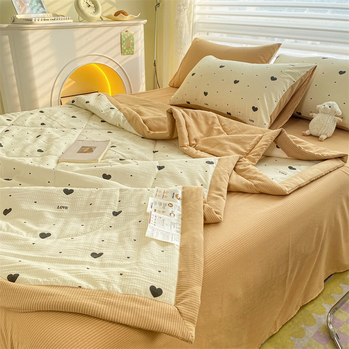 91家纺网 家纺一手货源 找家纺 可思家纺 2024新款A类泡泡纱夏被四件套 心之韵律