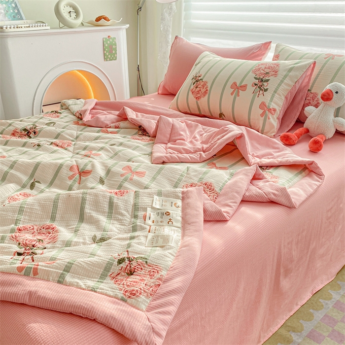 91家纺网 家纺一手货源 找家纺 可思家纺 2024新款A类泡泡纱夏被四件套 浪漫蝴蝶结