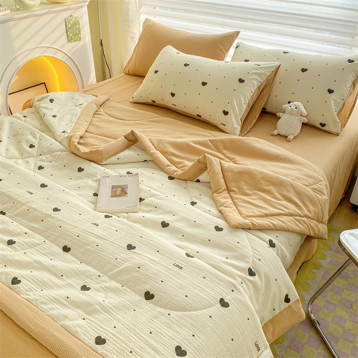 91家纺网 家纺一手货源 找家纺 可思家纺 2024新款A类泡泡纱夏被四件套 心之韵律